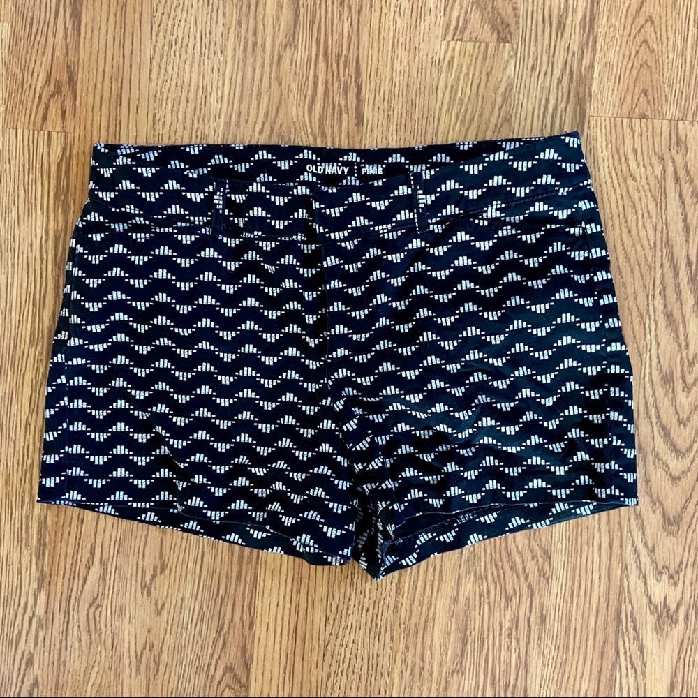 Old Navy Black and White Pixie Shorts